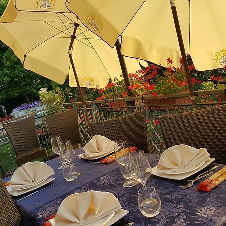 Ristorante Primula Bianca Hotel วาร์ซี ภายนอก รูปภาพ