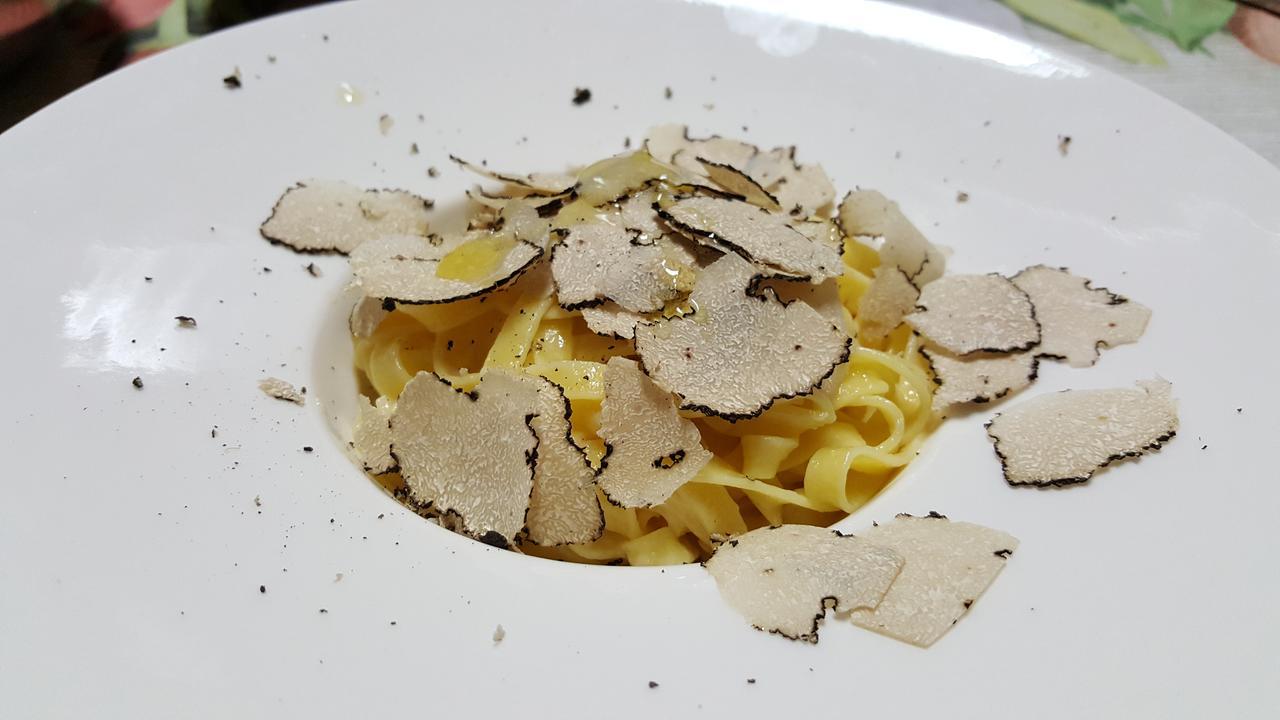 Ristorante Primula Bianca Hotel วาร์ซี ภายนอก รูปภาพ