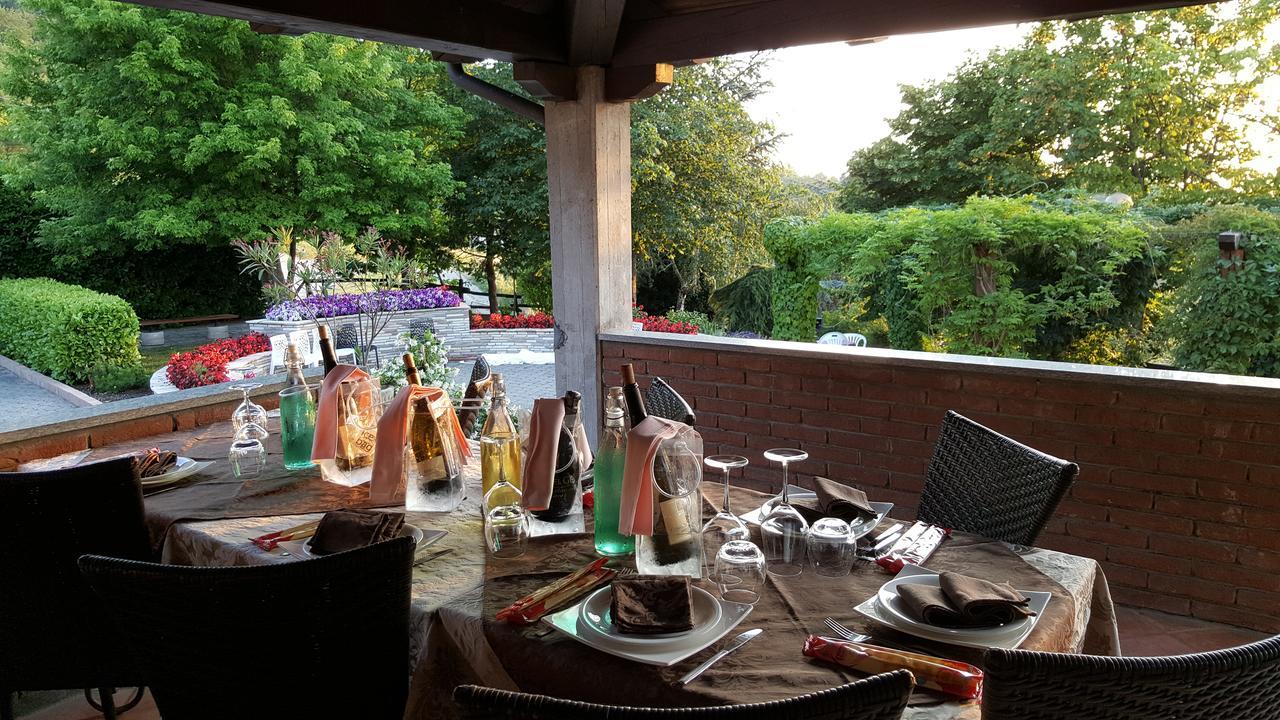 Ristorante Primula Bianca Hotel วาร์ซี ภายนอก รูปภาพ